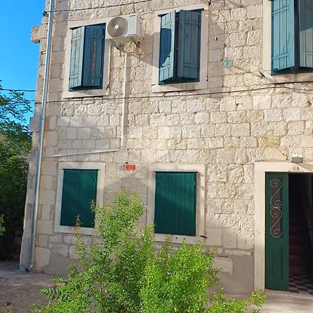 Апартаменты Rokova 1