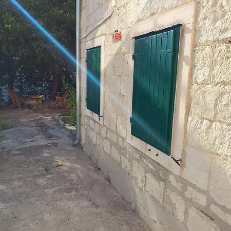 Rokova 1 Апартаменты *